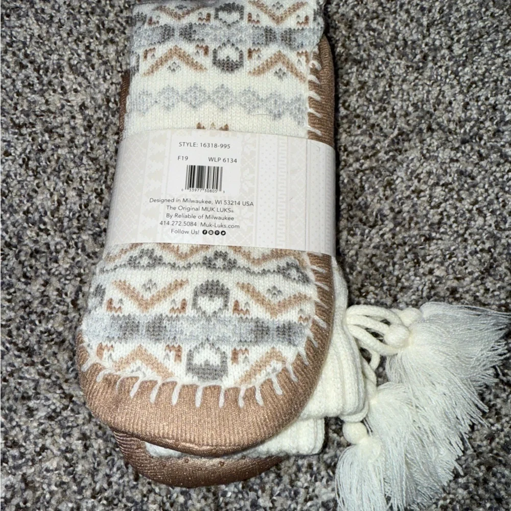 Muk Luks slipper socks